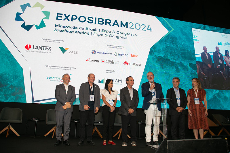 IBRAM assina convênios com Sebrae e ApexBrasil na EXPOSIBRAM 2024