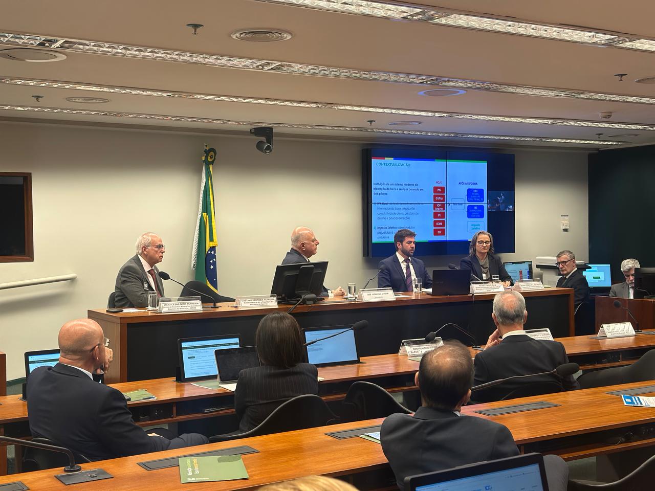 IBRAM evidencia para deputados federais potencial do Brasil em produzir MCEs e fomentar desenvolvimento