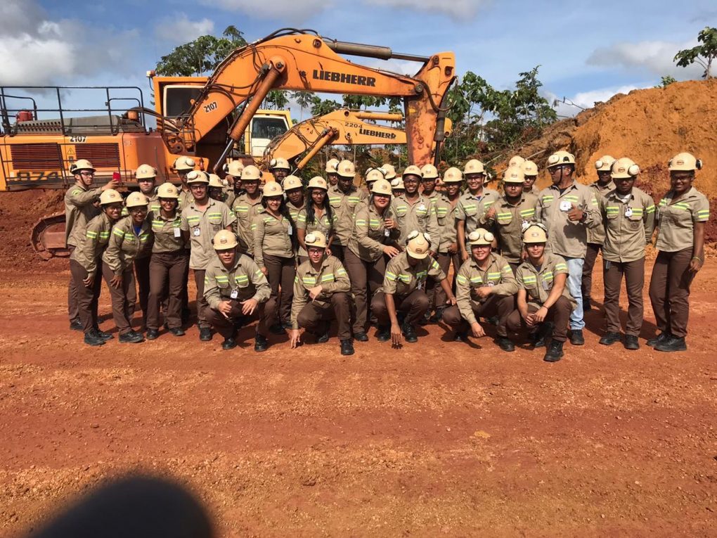 Jovens aprendizes iniciam atividades na maior produtora de bauxita do Brasil