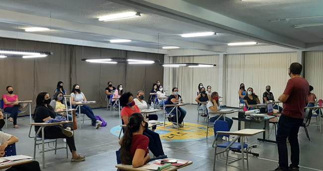 Elas na Indústria: programa treina força de trabalho feminina para aumentar a representatividade no mercado