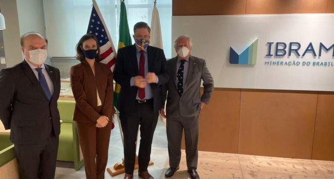 IBRAM recebe embaixador dos EUA no Brasil