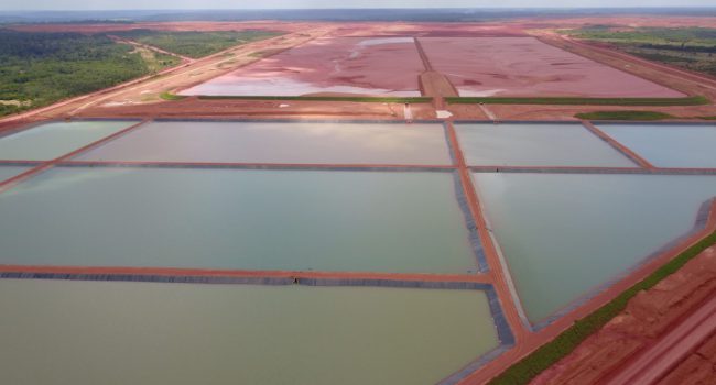 Hydro irá investir cerca de R$ 1 milhão em pesquisa com UFPA para uso de painéis solares flutuantes em mina de bauxita
