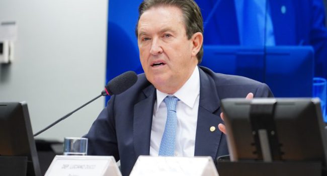 Comissão aprova norma para prevenir transtornos mentais em trabalhadores