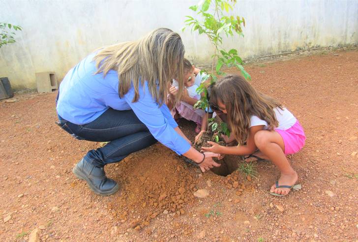 Buritirama Mineração promove a primeira atividade do ano do projeto ArBorize, na nova creche da Vila União, em Marabá