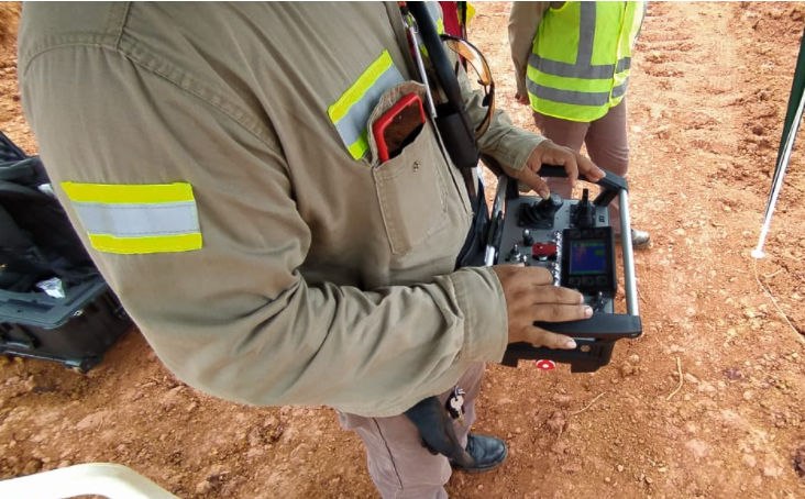MRN implanta tecnologia de operação semiautônoma em tratores na lavra da bauxita