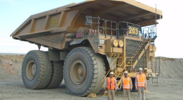 Alto desempenho: Kinross Brasil é referência global na gestão de frota CAT-793