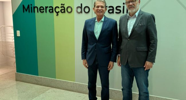 Raul Jungmann recebe Joaquim Silva e Luna, ex-ministro e ex-presidente da Petrobras, na sede do IBRAM