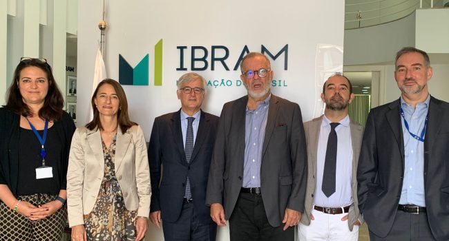 IBRAM recebe embaixador da União Europeia em sua sede