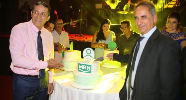 MRN homenageia empregados por décadas de empenho e dedicação à empresa