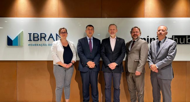 IBRAM recebe embaixador do Canadá em Belo Horizonte