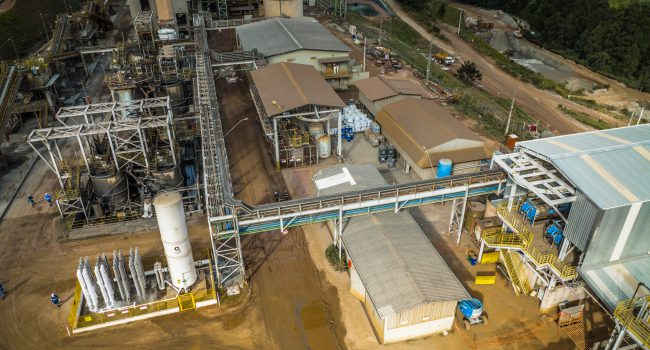 Equipe da Jaguar Mining em Caeté (MG) desenvolve técnicas para melhorar processos na etapa de lixiviação do ouro