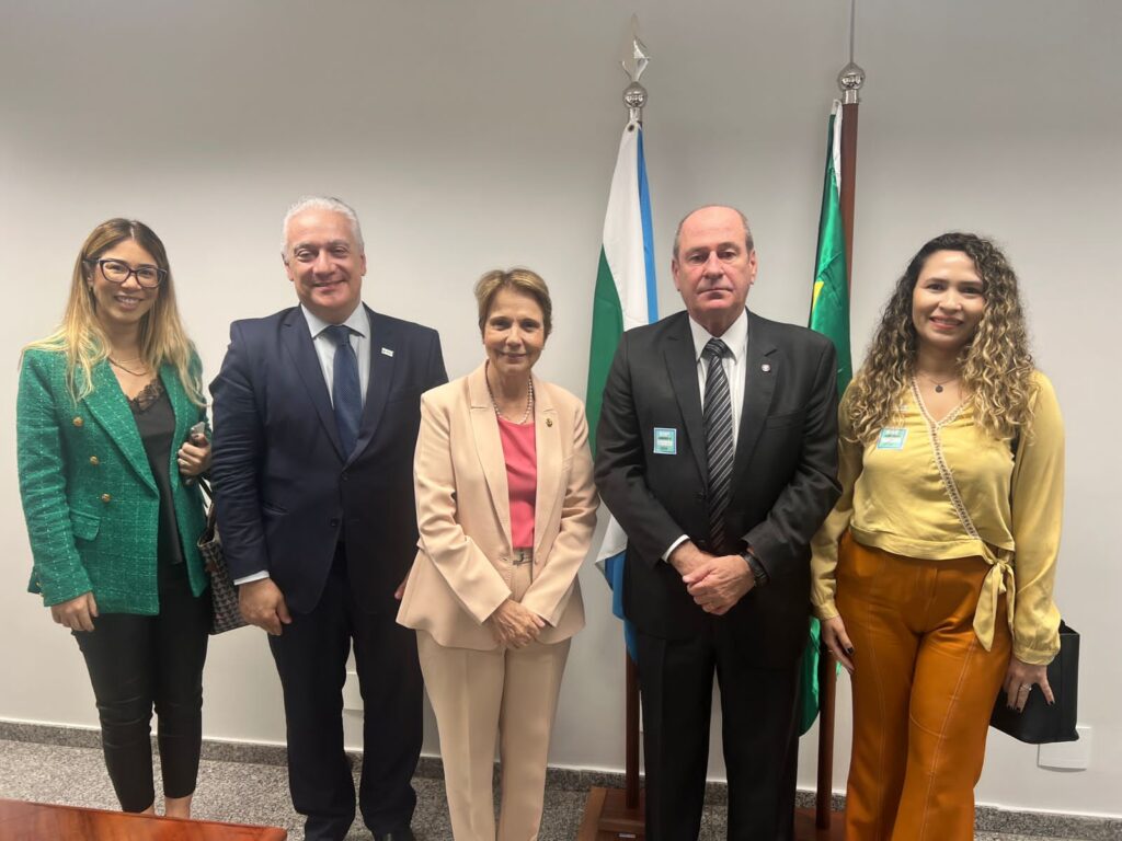 Lei Geral do Licenciamento Ambiental é tema de encontro entre representantes do IBRAM e a senadora Tereza Cristina