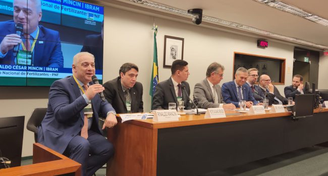 IBRAM participa de debate sobre fertilizantes e a dependência brasileira do mercado externo