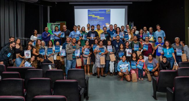 Samarco entrega Censo Socioeconômico da Pesca a associações do Espírito Santo