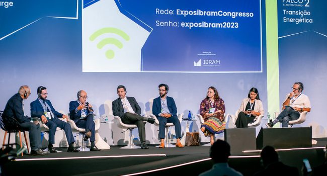 Especialistas debatem sobre disponibilidade de áreas para o setor mineral