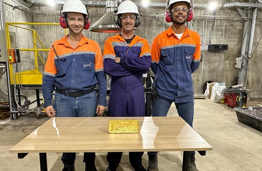 Aura Minerals produz primeira barra de ouro no Tocantins