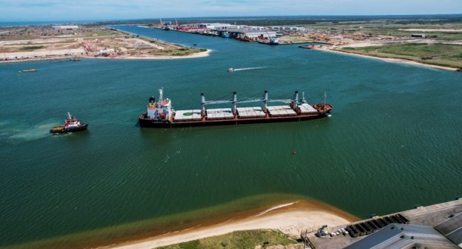 Vale e Porto do Açu assinam acordo para desenvolver Mega Hub para descarbonização da cadeia siderúrgica