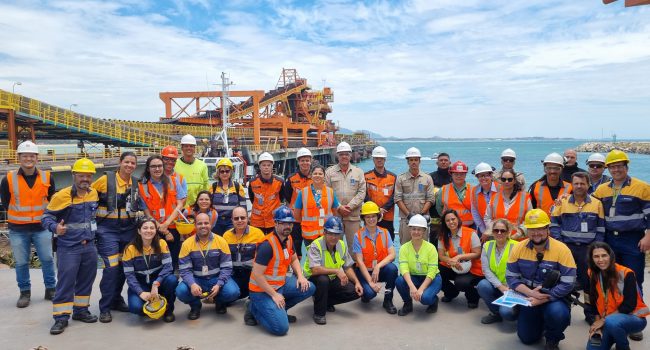 Samarco realiza simulado de emergência no Porto de Ubu