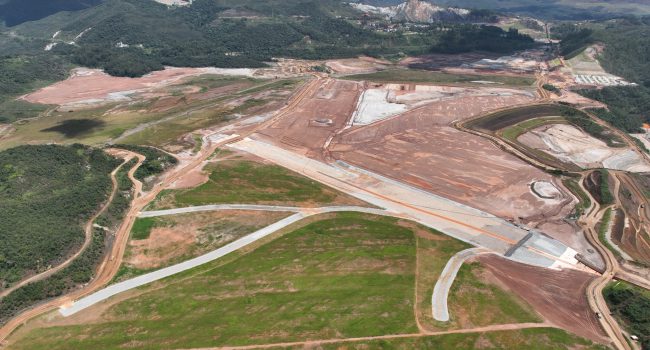 Samarco destina 95% do rejeito arenoso para as obras de descaracterização da barragem do Germano