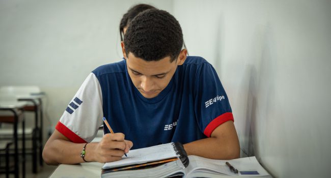 Programas Educacionais abrem caminhos para o futuro das comunidades de Oriximiná