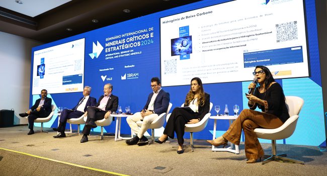 Seminário avalia desafios e traça estratégias para descarbonização da indústria