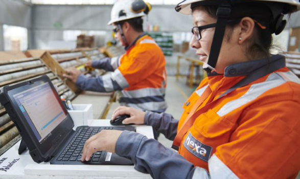 AWS e Nexa renovam parceria e oferecem 40 mil bolsas de estudo gratuitas