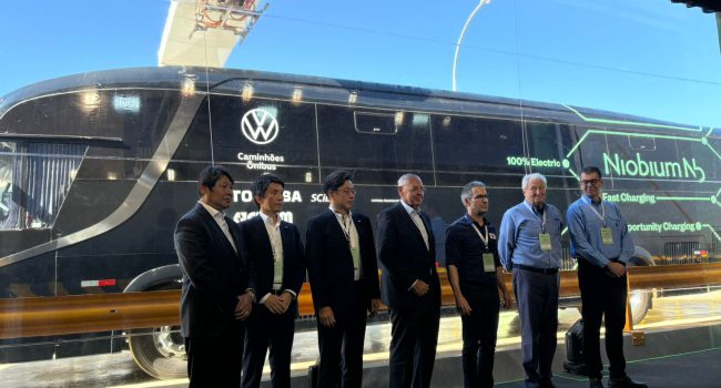 Brasil lança ônibus elétrico com bateria de nióbio que carrega em 10 minutos