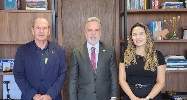 IBRAM debate Veto que tributa as exportações com Imposto Seletivo com deputado Gilberto Abramo