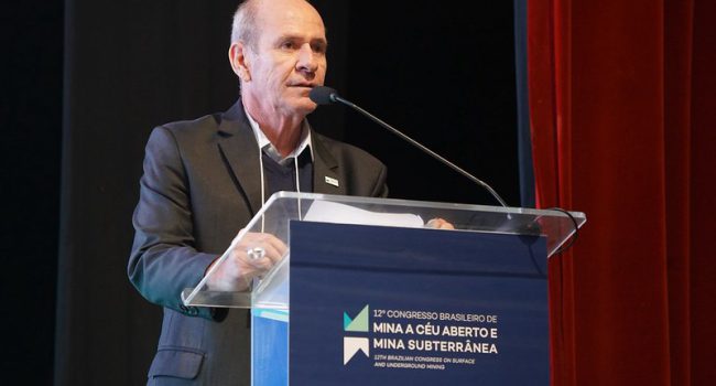 CBMINA destaca minérios como ativo geopolítico e põe Brasil no radar de novas parcerias, diz Fernando Azevedo