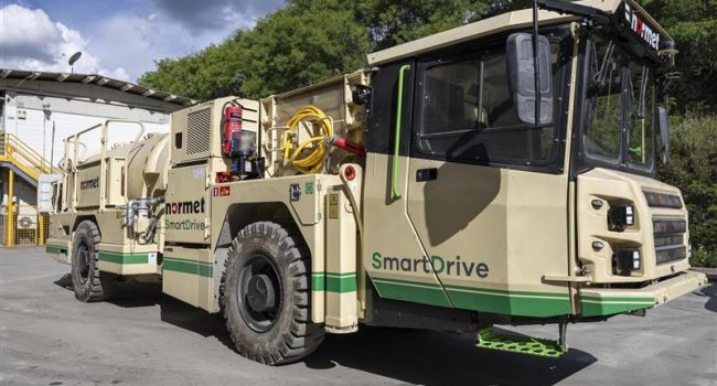 AngloGold Ashanti introduz primeira autobetoneira elétrica do Brasil em operação subterrânea