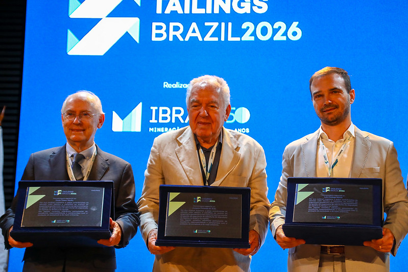 Especialistas que fizeram história na geotecnia são homenageados no Tailings Brazil 2026