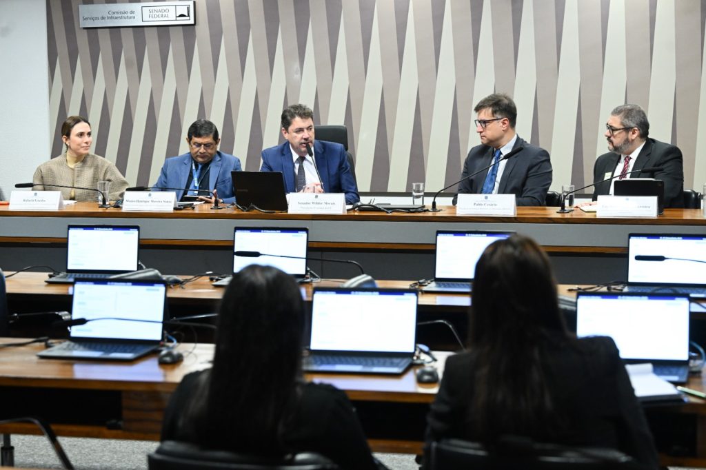 IBRAM defende regras claras e protagonismo do Brasil no debate sobre minerais críticos no Senado