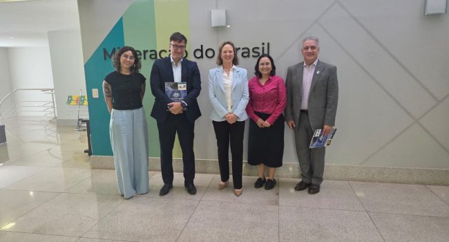 Embaixada da Austrália e IBRAM discutem participação na EXPOSIBRAM 2026 e aproximação com o IMARC
