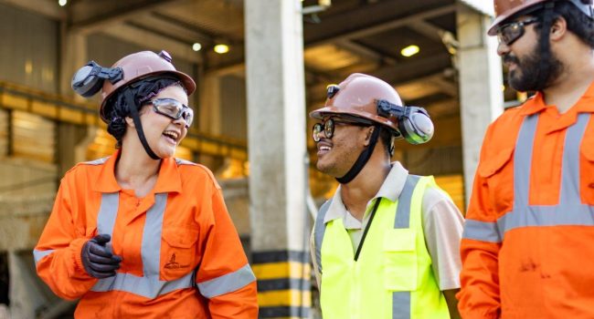 AngloGold Ashanti abre inscrições para Programa PRÓ+ voltado à qualificação de mulheres e pessoas com deficiência