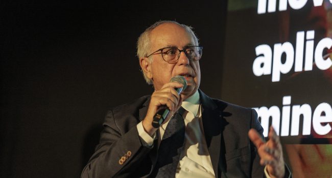 IBRAM destaca avanços tecnológicos para uma mineração mais segura em seminário da Folha de S.Paulo