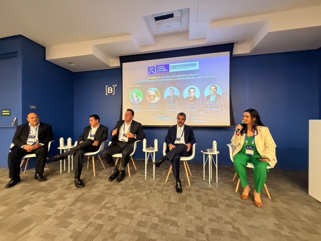 IBRAM painel “A visão da indústria mineral: competitividade, investimentos e oportunidades para o Brasil” modera debate sobre investimentos e competitividade da mineração brasileira