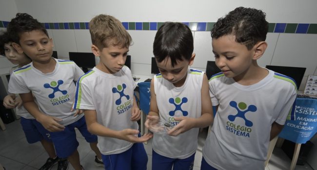 IBRAM leva Mineramundo às escolas e aproxima estudantes do universo dos minerais